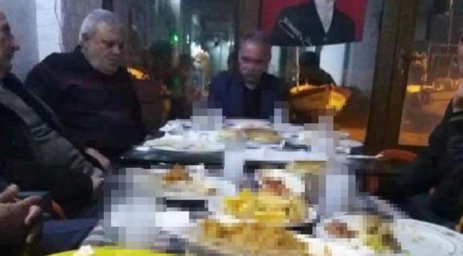 Zonguldak&#039;ta Ramazan ayında içki masasını paylaşan partili CHP&#039;den istifa etti