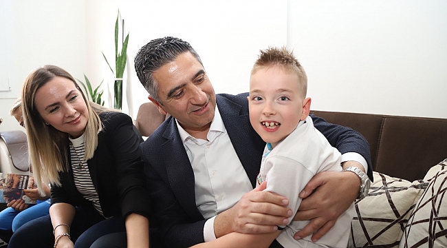 Başkan Kayalar minik Engin'i kırmadı! Büyük mutluluk