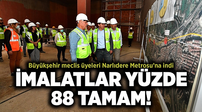 İzmir Büyükşehir Belediyesi meclis üyeleri metro tüneline indi