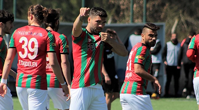 Kaf-Kaf iki oyuncusuyla sözleşme uzattı