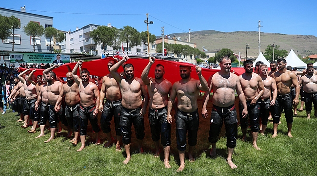 Pehlivanlar, Helvacı’da er meydanına indi