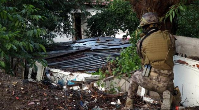 Ankara merkezli 8 ilde uyuşturucu çetesine 'süpürme' operasyonu