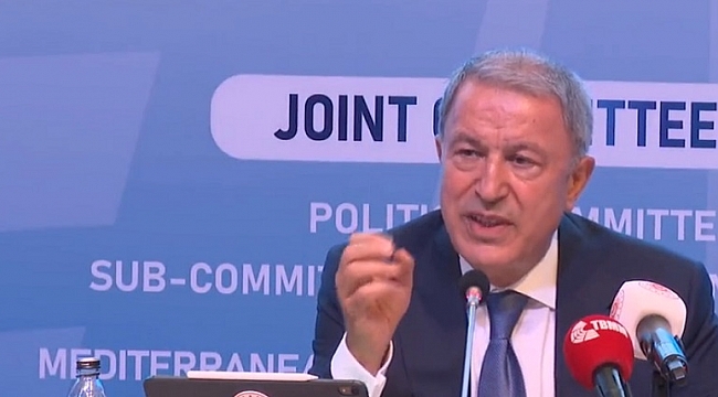 Bakan Akar'dan NATO toplantısında Yunan parlamentere tepki