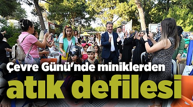 Çevre Günü'nde miniklerden atık defilesi