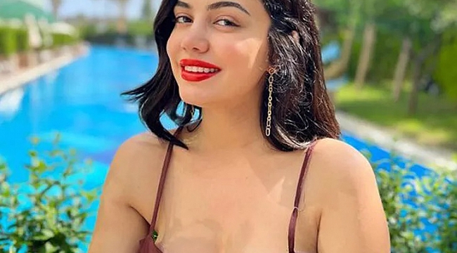 Ece Ronay&#039;dan ilginç paylaşım! &quot;Senin metres...&quot;