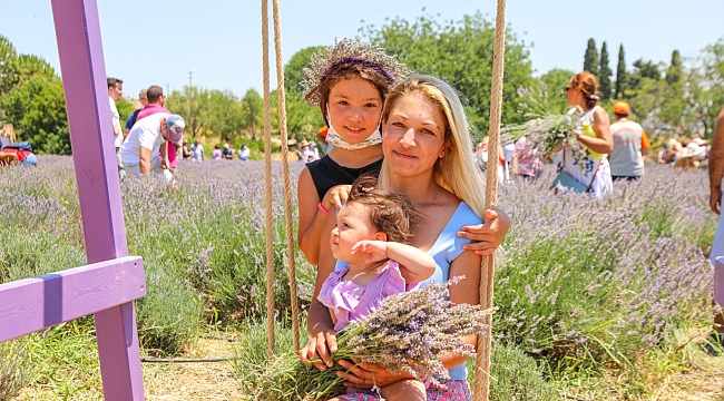 Seferihisar’da mis kokulu şenlik