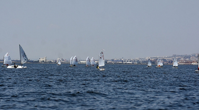 İzmir Körfez Festivali'nin ikinci gününde renkli görüntüler