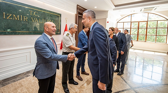 İzmir Valiliği’nde bayramlaşma merasimi