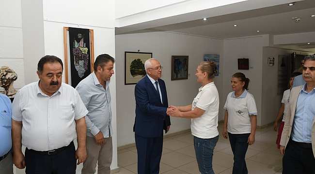 Karabağlar Belediyesi&#039;nde bayramlaşma sevinci