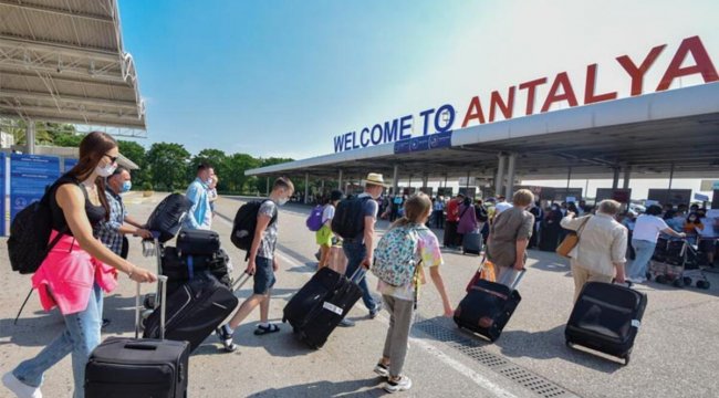 Antalya'ya 2 güzel haber! Rusya’dan ‘Antalya aktarmalı uçuş’ planı