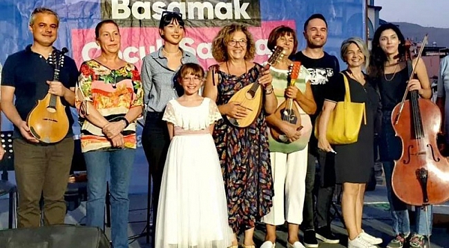 Bayraklı'da 'Çocuk Korosu' hazırlıkları