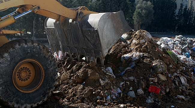 Bornova’da çevreyi kirletenlere suçüstü
