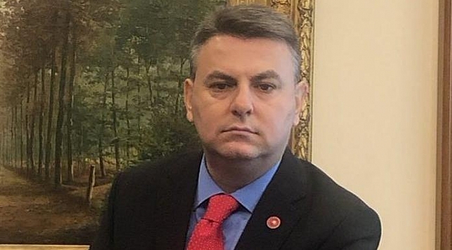 Cumhurbaşkanlığındaki görevinden istifa etti