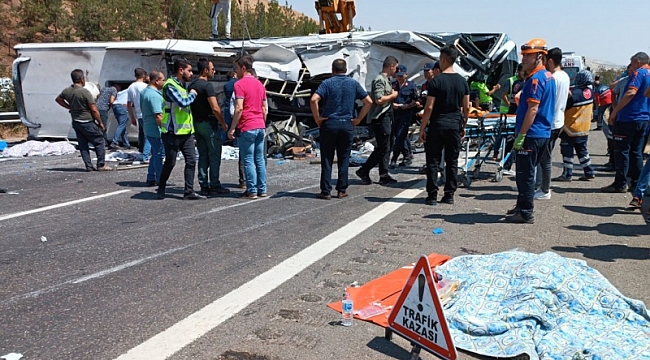 Gaziantep'de feci kaza: 16 kişi can verdi