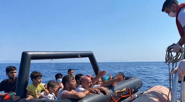 İzmir açıklarında 101 göçmen yakalandı,128&#039;i kurtarıldı