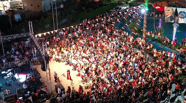 Karabağlar Büyük Zafer'in 100. yılını coşkuyla kutladı