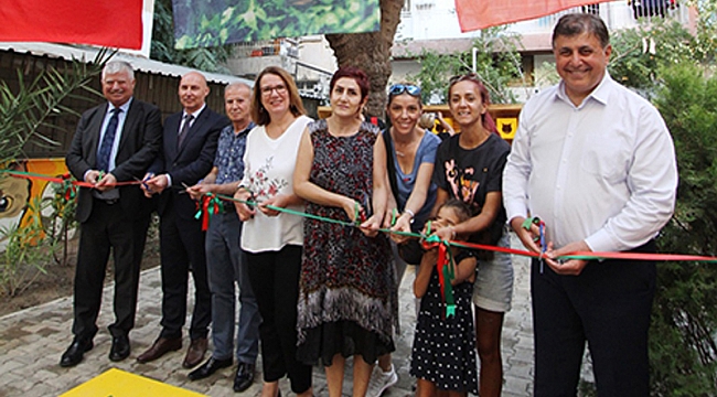 Karşıyaka&#039;da iki anlamlı açılış