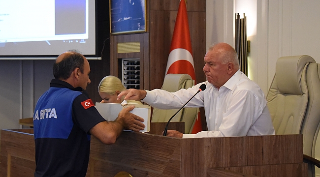 Kemalpaşa Meclisinde seçim!