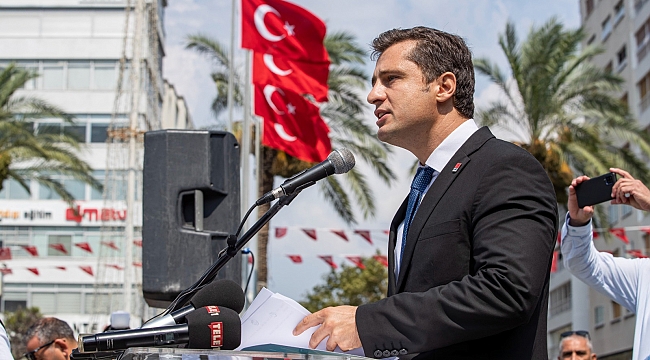 Öğretmenlere yönelik biber gazlı müdahaleye Deniz Yücel'den sert tepki