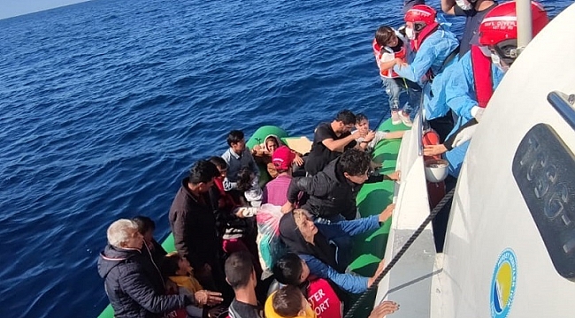 İzmir açıklarında göçmen hareketliliği sürüyor