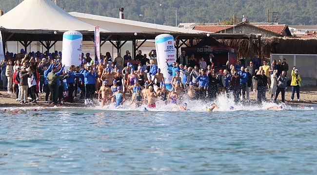 100. Yıl Açık Su Yüzme Yarışları'nda büyük heyecan