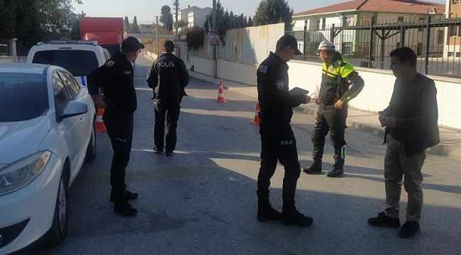 Buca’da okul önlerinde sıkı denetim