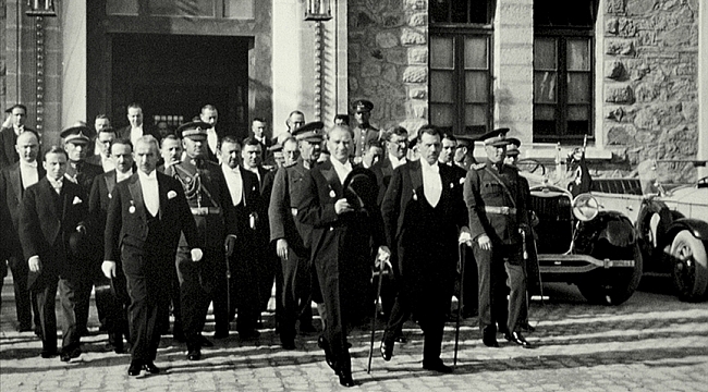 Türkiye Cumhuriyeti 99'uncu yaşını kutluyor