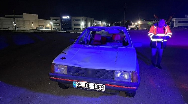 Yolun karşısına geçerken otomobilin çarptığı yaya ağır yaralandı