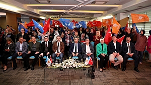 AK Parti İzmir’de, Teşkilat Akademisi ‘Türkiye Yüzyılı’ eğitim programı