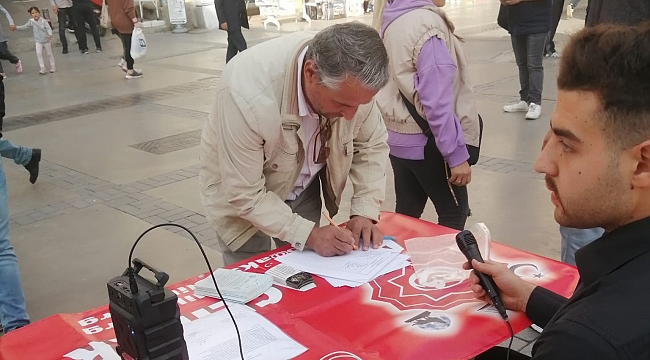 Aksaçlılar'dan Bayraklı'da imza kampanyası