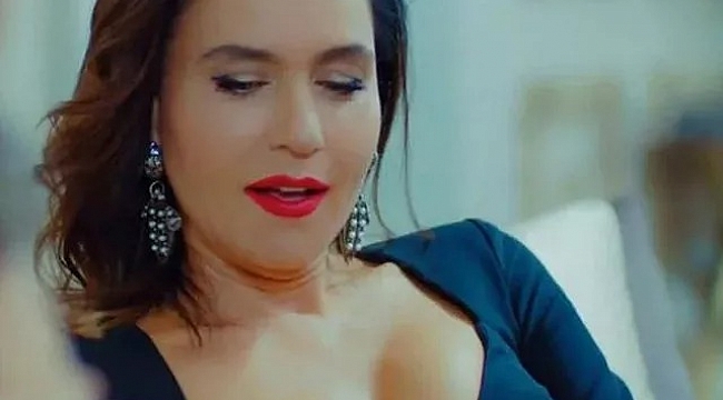 Şevval Sam&#039;dan çöl pozları! Beyaz elbisesiyle mest etti