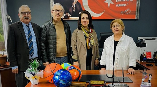 En çok atık pil toplayan Zafer İlkokulu&#039;na ödül