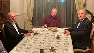 Kılıçdaroğlu, Deniz Baykal’ı evinde ziyaret etti