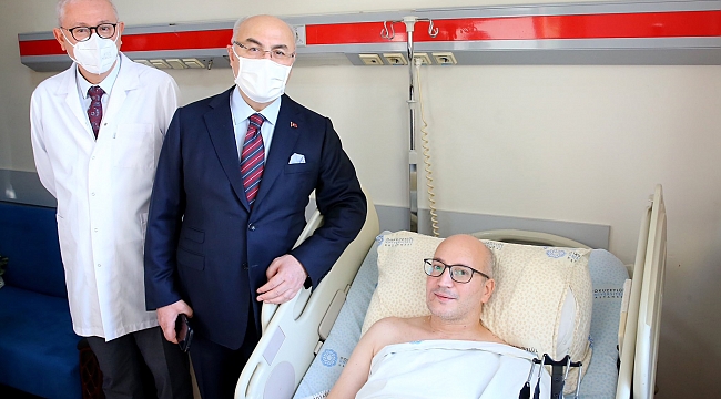 Yaralanan Göztepe taraftarına Vali Köşger’den ziyaret