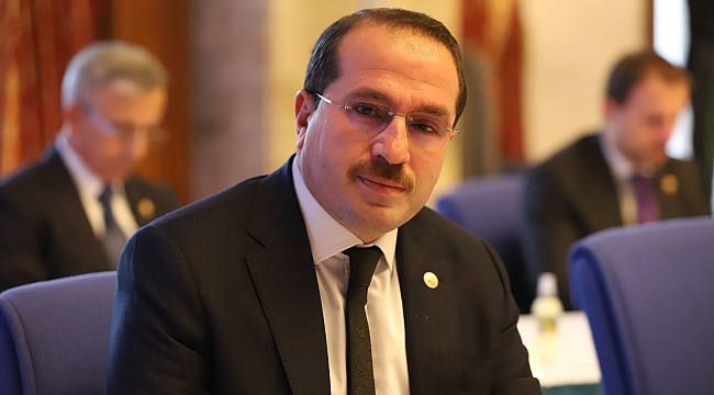 AK Partili Kırkpınar'dan Tunç Soyer'e 'Başka' çıkışı