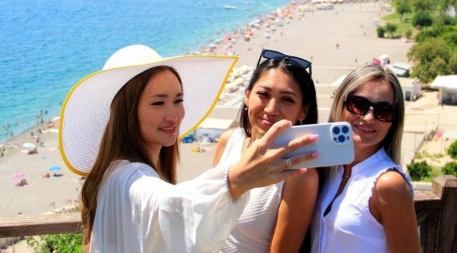 Antalya'ya 13 milyon turist geldi