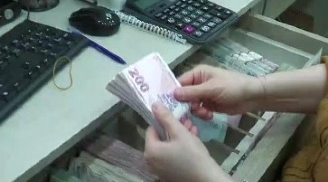 Haftaya dolar 18,96 TL&#039;den Euro 20,33 TL&#039;den başladı