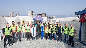 İzmir Büyükşehir’in Hatay’da kurduğu sahra hastanesi gönüllü hekimlere kucak açıyor