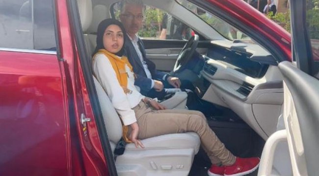 Bakan Bozdağ talimat verdi, Emine Togg ile şehir turu attı