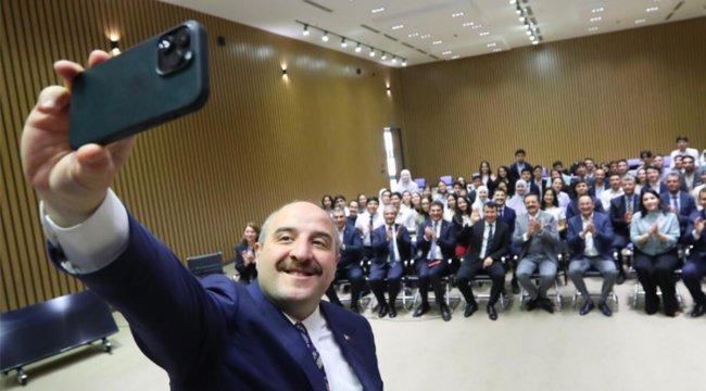 Bakan Varank ve Togg heyeti, Taşkent’te Özbek öğrencilerle buluştu