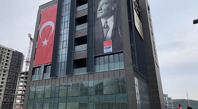 CHP İstanbul İl Başkanlığı&#039;na silahlı saldırı