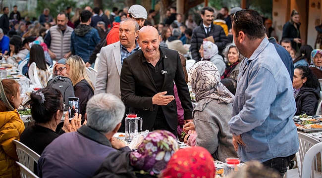 İmece usulü iftar yemeğinde dayanışma örneği