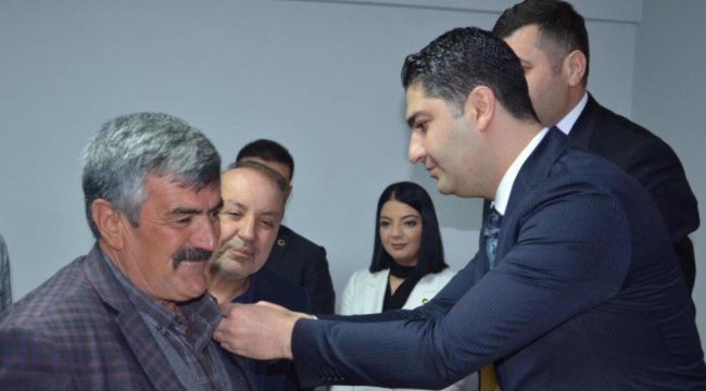 İYİ Parti&#039;den 200 kişi MHP&#039;ye katıldı