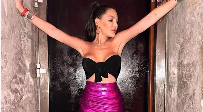 Selin Ciğerci bikinisini giyip kıvrımlarını sergiledi!