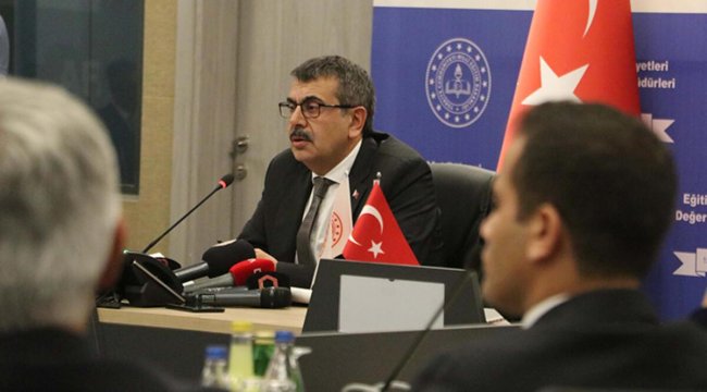 Bakan Tekin: Okullar açılmadan deprem öncesi koşullara kavuşacağız