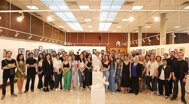 DEÜ GÜZEL SANATLARDAN KARMA SERGİ AÇILIŞI