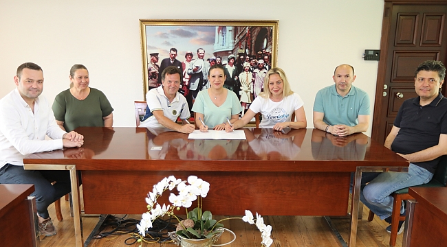 Efes Selçuk'un yetenekli çocukları geleceğin başarılı yüzücüleri olacak