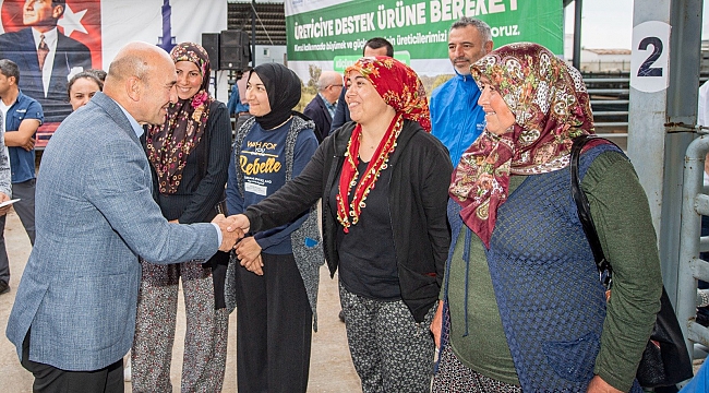 İzmir Büyükşehir Belediyesi üreticiye küçükbaş hayvan desteğini sürdürüyor
