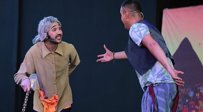 Aliağa'da tiyatro şöleni ‘Şeker Portakalı’ ile başladı