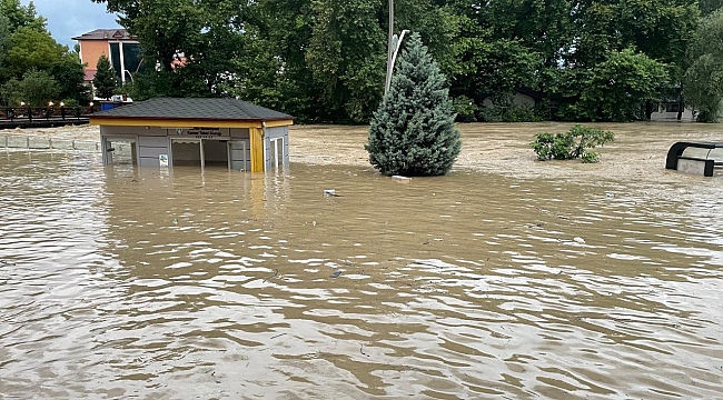 Bakanlar sel bölgesine gidiyor